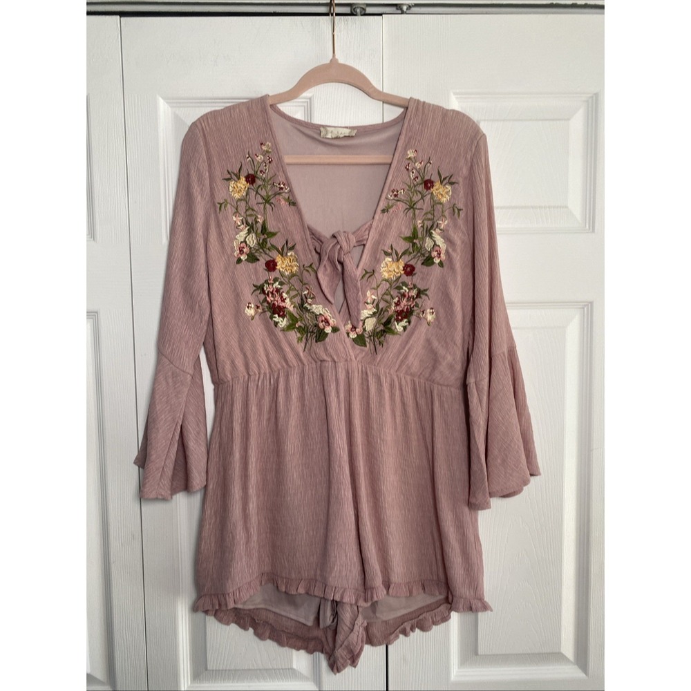 Altard State Floral Embroidered Romper Womens Size L Pink Boho Bell Sleeve Crepe